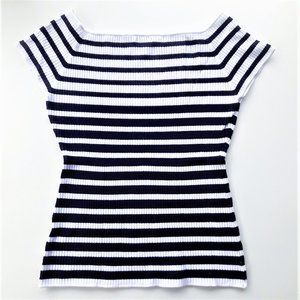 Like new H&M off-shoulder cap sleeve sweater